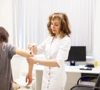 Клиника Ист Клиник на улице Маршала Толубко Фотография 2